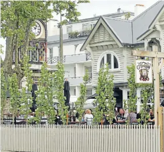  ?? Photo: DEAN KOZANIC/FAIRFAX NZ ?? Harlequin Public House has been forced into a liquor licence hearing after residents at the nearby Metro Apartments building complained that it was too noisy.