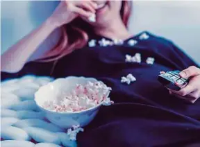  ?? J. Vasek / Pixabay (illustrati­on) ?? Grâce à Diivii, vous économisez pour mieux grignoter du pop corn devant la télé.