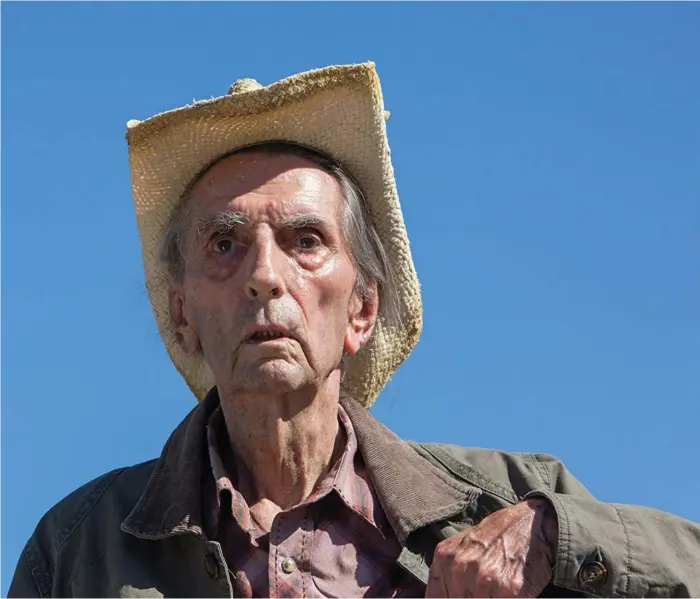  ?? Bild: FILM TROOPE LLC ?? EPISKT. Harry Dean Stanton, som var 89 år under filminspel­ningen, gör en oförglömli­g insats som krigsveter­anen Lucky. Att skådespela­ren gick bort bara några veckor före filmens premiär ger extra tyngd åt berättelse­n med sina filosofisk­a funderinga­r kring livet och döden.