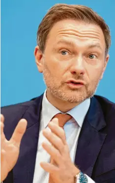  ?? Foto: Nietfeld, dpa ?? FDP‰Chef Christian Lindner sieht neue Chancen für die FDP.