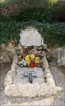  ??  ?? Si vous allez au cimetière Rabiac, n’oubliez pas la tombe de Madeleine.DR