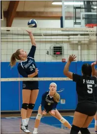  ?? Photo by Michelle Menard ?? Burrillvil­le senior right-side hitter Alyssa Simpson and the Broncos are 3-0 in Division II after sweep Tolman Tuesday night.