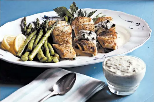  ?? ABEL URIBE/CHICAGO TRIBUNE; SHANNON KINSELLA/FOOD STYLING ?? A caper/mayo sauce goes well with pan-seared fish. To make it, just combine mayonnaise with capers, a squeeze of lemon juice and some minced parsley in a food processor.