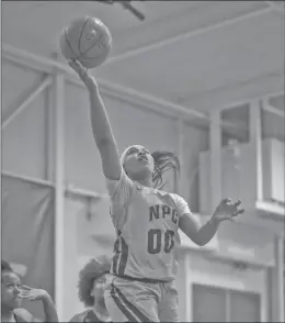  ?? AARON BREWER/ Special to The Saline Courier ?? Former Bryant
Lady
Hornet and current National Park Nighthawk India
Atkins, 00, competes in a game this season. Atkins scored 18 points in a 62-55 loss to Arkansas Cossatot this past Friday in the first round of the NJCAA Region II Tourney.