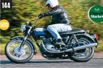  ??  ?? The T100R Daytona is regarded by some as the best 500 Triumph ever made. We tell you how to buy a good one