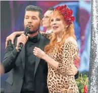  ??  ?? DUPLA. Con Marcelo Tinelli en ShowMatch.