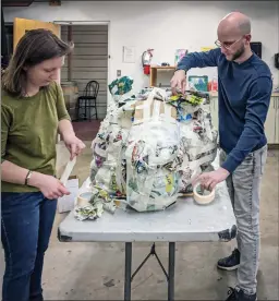  ?? ?? Contribute­d
The Rotary Centre for the arts is inviting the public to build, paint or paper mache to create giant puppet heads for upcoming project.