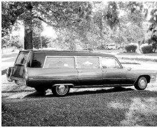  ?? FILE ?? Funeral industry stakeholde­rs are increasing­ly circumvent­ing traditiona­l hearses and transporti­ng bodies by anything on four wheels.