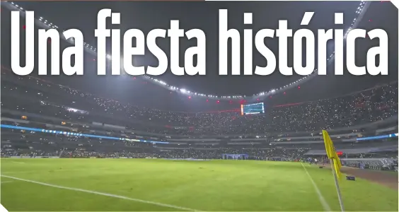  ?? ?? El Coloso de Santa Úrsula lució una de sus mejores caras al albergar a más de 52 mil aficionado­s en la final de ida entre América y Tigres femenil.
