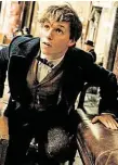  ?? Eddie Redmayne jako čarodějný zoolog. FOTO FREEMAN ?? Mlok Scamander.