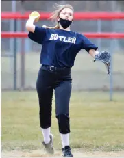  ?? PILOT PHOTO/RON HARAMIA ?? Mya Fulk gets the ball in during pre-season for PHS.