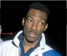  ??  ?? May 1997 Police stop Eddie Murphy while he’s with a transgende­r prostitute. The comedian is not charged and says he was just helping someone in distress.