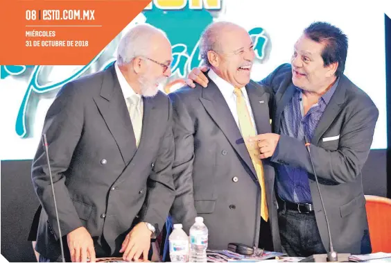  ?? / FOTO: CORTESÍA ?? Durán, junto a Paco Valcárcel y demás directivos de la WBO.