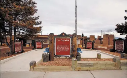  ?? PHOTOS BY LUIS SÁNCHEZ SATURNO/THE NEW MEXICAN ?? La Bajada rest stop on Interstate 25, about 20 miles south of Santa Fe, includes historical informatio­n about the area and notable women from the state.