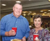  ??  ?? Les Collins, Jacksonvil­le alderman for Ward 5, Position 2, and his wife, Kim take a moment for a photo.