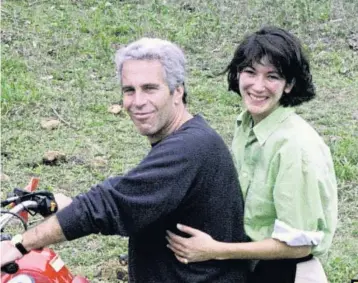  ?? ?? Jeffrey Epstein and Ghislaine Maxwell pose in a photograph that was introduced as evidence at her sex-traffickin­g trial. Maxwell will be sentenced on Tuesday in New York.