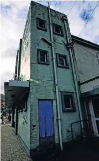  ?? LEE RALPH ?? The Berwyn Centre in Nantymoel which was demolished in 2013. The site is now set to become a community garden