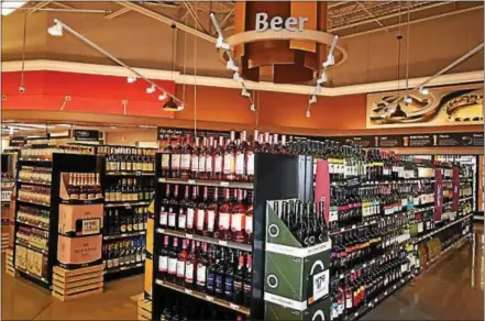  ?? SUBMITTED PHOTO ?? Shoppers at another Giant supermarke­t will soon be able to buy beer and wine at the grocery store.