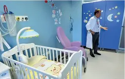  ??  ?? Al Civile Bonificato il reparto di Patologia neonatale, nessun nuovo contagio e i bimbi stanno bene. E l’associazio­ne Dharma ha regalato un angolo colorato per i piccoli pazienti