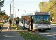  ?? SUBMITTED ?? Riders board Laketran on the transit agency’s Route 6 at Shoregate in Willowick. Laketran is encouragin­g everyone to “Dump the Pump” on June 14 to ride, bike or walk to their destinatio­ns.