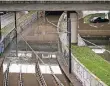  ?? FOTO: DPA ?? Bahngleise der Kölner Verkehrs-Betriebe sind überflutet.