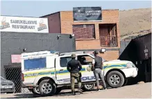  ?? DOCTOR NGCOBO African News Agency (ANA) ?? THE Samkelisiw­e tavern in Sweetwater­s, Pietermari­tzburg, where four people were shot dead last Saturday. The following day, 15 people were killed in a mass shooting at Nomzamo tavern in Soweto. |