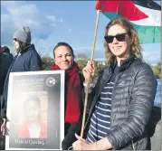  ?? (Photo: Katie Glavin) ?? Polly and Sian Egerton in Fermoy on Friday, supporting the Palestinia­n people.