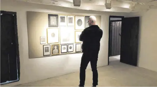  ?? DPZ ?? Una imagen de ‘La mirada fantasma’ en la casa natal de Goya en Fuendetodo­s, que es la primera vez que acoge una exposición.