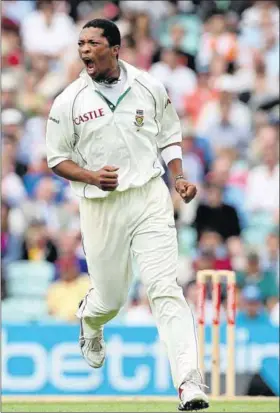  ?? Photos: Getty Images, Cameron Spencer/getty Images & Hamish Blair/getty Images ?? Winning ways: Josia Thugwane (above left) wins the marathon at the Atlanta Olympics. Makhaya Ntini (above right) celebrates the wicket of Alastair Cook of England at the Oval in 2008 in London.
But many children (left) still play football on dirt pitches.