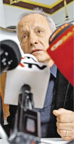  ?? BILD: SN/APA ?? Peter Pilz und seine Partei sind in schweren Turbulenze­n.