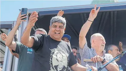  ?? MARCELO CARROLL ?? Advertenci­a. El líder camionero Pablo Moyano, en el primer acto de la CGT contra Milei.