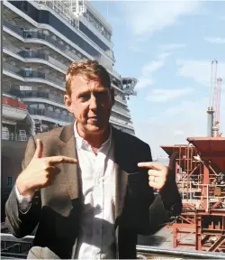  ?? PICTURE: SUPPLIED ?? SUCCESS: V&A Waterfront chief executive David Green at the cruise terminal with the Queen Elizabeth liner in the background.