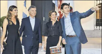  ?? REUTERS ?? Canada's PM Justin Trudeau gestures alongside his wife Sophie Gregoire Trudeau, Argentine President Mauricio Macri and his wife Juliana Awada in Buenos Aires.