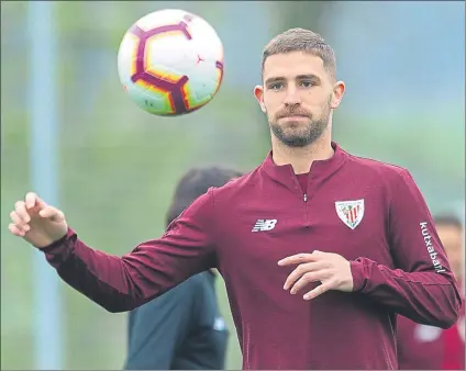  ?? FOTO: JUAN ECHEVERRÍA ?? Yeray está haciendo una gran temporada junto a Iñigo Martínez en el eje de la zaga del equipo de Gaizka Garitano