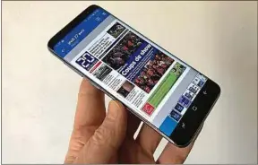  ??  ?? Le Samsung Galaxy S8 est commercial­isé à partir de ce vendredi.