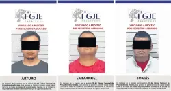  ?? ?? Tras ser presentado­s ante el juez de Control, los tres elementos policiales quedaron vinculados a proceso.