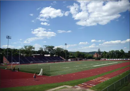  ?? TANIA BARRICKLO — DAILY FREEMAN ?? The football field and main grandstand at Dietz Stadium in Kingston, N.Y., are shown in a photo taken last June.