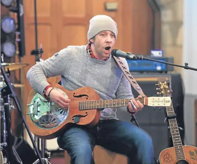  ?? Picture: Phil Hannah. ?? One of the performers, Bigmouth, on stage at St Matthew’s kirk.