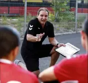  ?? (Photo Dylan Meiffret) ?? Le coach niçois Marjan Kolev a fait le bilan des deux matchs joués par sa troupe vendredi et hier à Lomme, près de Lille.