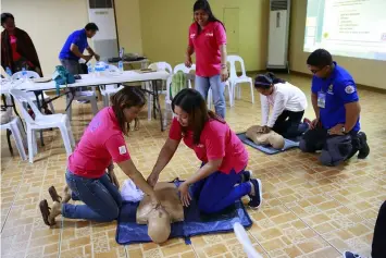  ?? CSF-CIO ?? The Local Government of San Fernando through its City Disaster Risk Reduction and Management Office, Gender and Developmen­t and City Social Welfare and Developmen­t Office conducted Basic First Aid training for the Women-Leaders of KALIPI and solo...