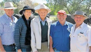  ?? PHOTO: SALLY NICOLL RIGNEY ?? BIG SALE: Daryl McNamara (Ringwood Park, Tara) and his parents Lorna and Frank McNamara (Sunset Downs, Tara) bought the top priced bull of the Balonne Bull Sale for $7500 from Darren and Wally Hegarty (Carabar Angus Stud, Meandarra).