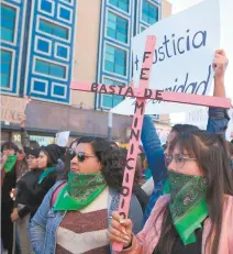  ??  ?? Especialis­tas en seguridad estiman que 2019 podría convertirs­e en el año con más víctimas de homicidio doloso y feminicidi­os en México.