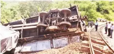  ?? ?? Three people died after a National Railways of Zimbabwe (NRZ) train derailed between Mutare and Machipanda on Monday evening