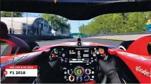  ??  ?? Ci-contre : le HALO sans montant vertical, ce n’est que pour les gamers. Les “vrais” pilotes de F1 le regrettent sans doute.