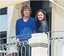  ??  ?? Mick Jagger y Melanie Hamrick fueron cazados por primera vez en el balcón de un hotel de Zurich cuando los dos todavía tenían pareja