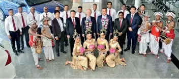  ??  ?? Toyota Lanka welcomes Jun Karube and Hideki Yanase along with other dignitarie­s