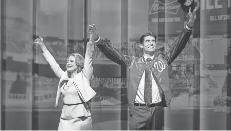  ??  ?? Mamie Parris (as first lady) and Drew Gehling (as Dave Kovic impersonat­ing the president) in “Dave.” MARGOT SCHULMAN