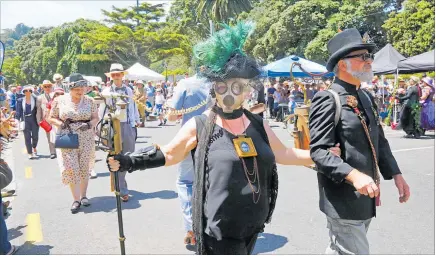  ?? PHOTO / BEVAN CONLEY ?? Some of the many steampunk outfits on display during last month’s successful Vintage Weekend. What a town!