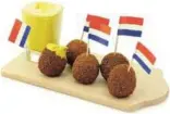  ?? TPZIJL/123RF.COM Picture: ?? Bitterball­en, a popular Dutch snack.