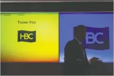  ?? CHRISTOPHE­R KaTSAROV/THE CANADIAN PRESS FILES ?? HBC plans to revamp its business through its privatizat­ion. An investors’ meeting, above.